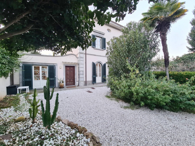 Villa in Vendita a Livorno