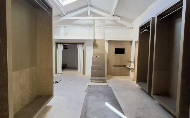 Locale commerciale in Affitto a Livorno