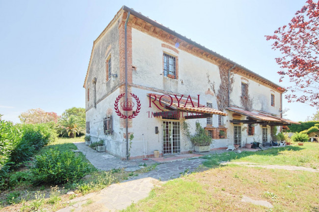 Villa in Vendita a Crespina e Lorenzana