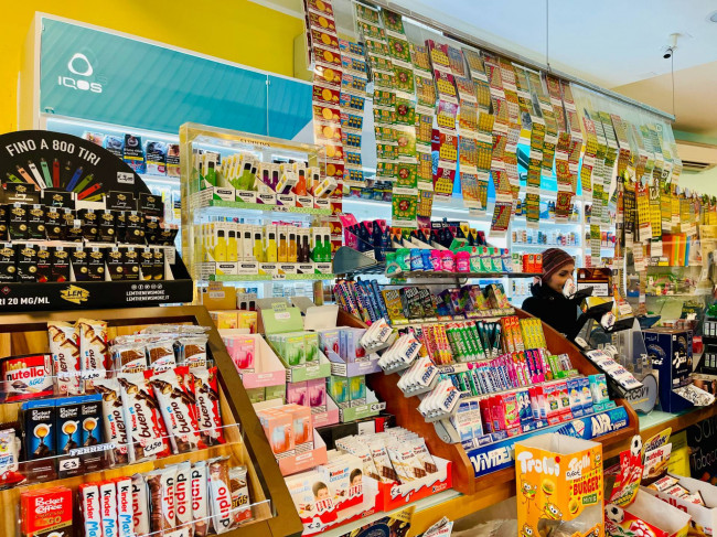 Tabaccheria in vendita a Civitanova Marche