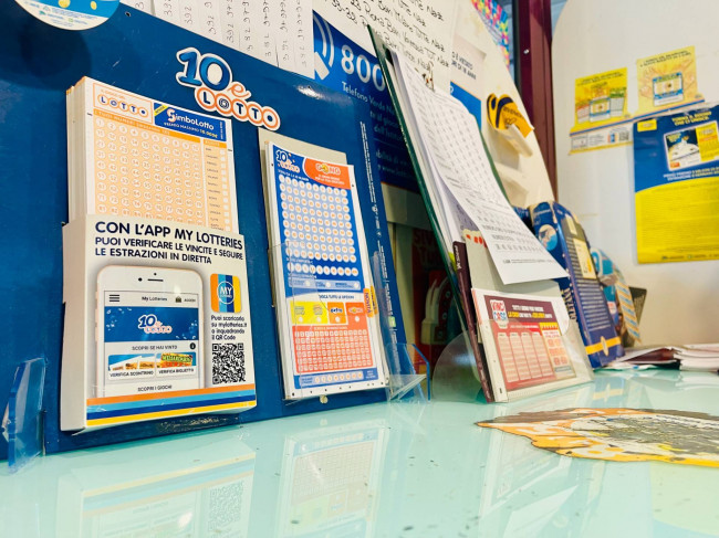 Tabaccheria in vendita a Civitanova Marche