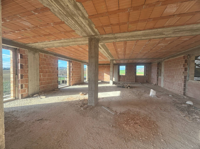 Casale in vendita a Montecosaro