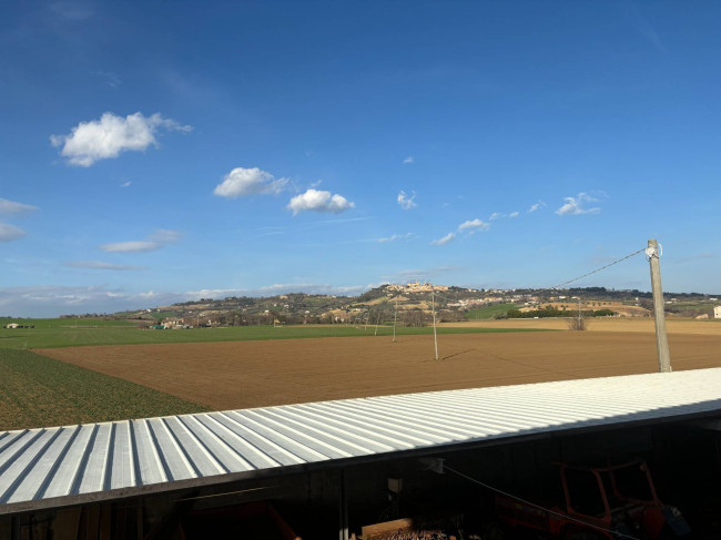 Casale in vendita a Montecosaro