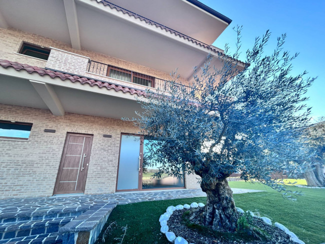 Villa in vendita a Sant'Elpidio a Mare