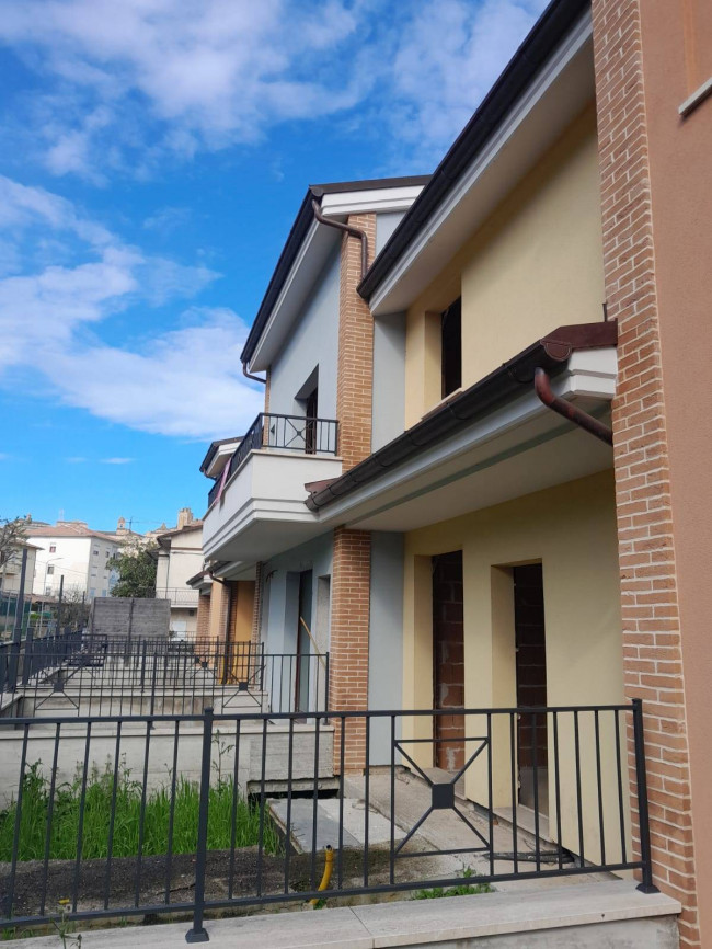 Villino a schiera in vendita a Sant'Elpidio a Mare
