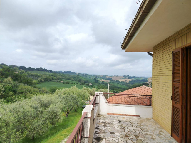 Casa colonica in vendita a Montottone