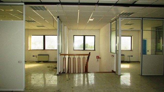 Capannone in vendita a Treia