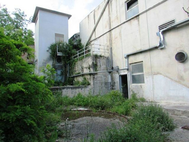 Capannone in vendita a Treia