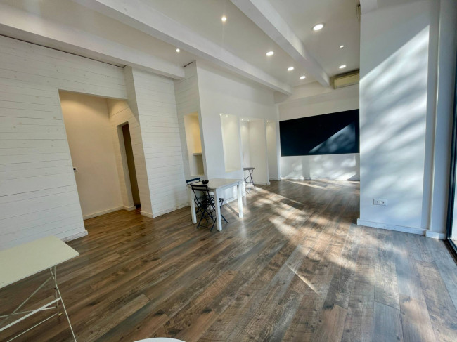 Locale commerciale in affitto a Civitanova Marche