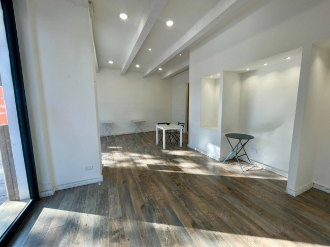Locale commerciale in affitto a Civitanova Marche