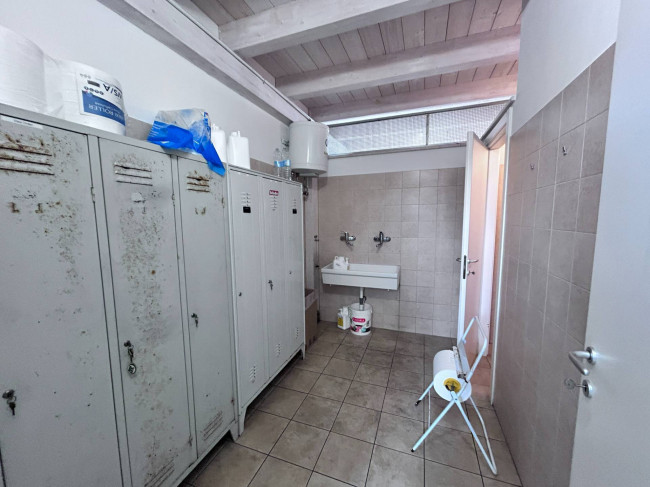 Capannone in vendita a Civitanova Marche