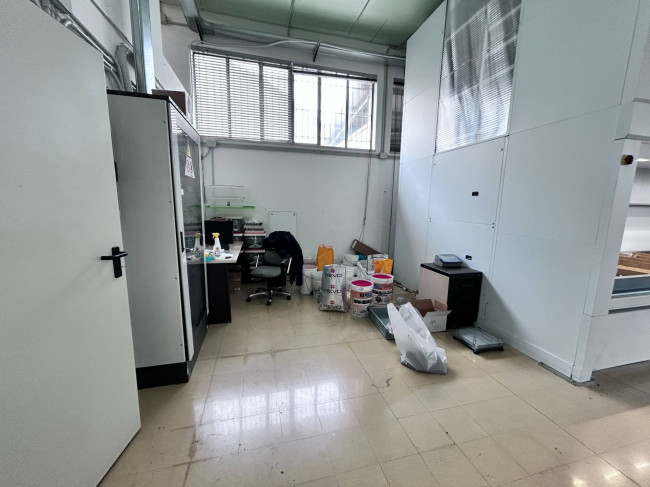 Capannone in vendita a Civitanova Marche