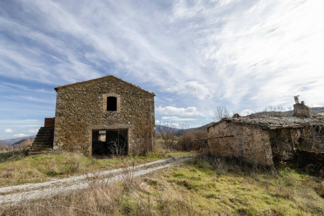 Casa colonica in vendita a Cinigiano