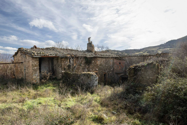 Casa colonica in vendita a Cinigiano