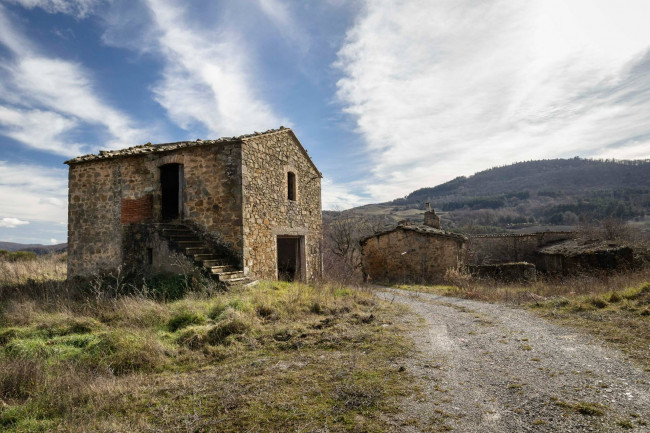 Casa colonica in vendita a Cinigiano