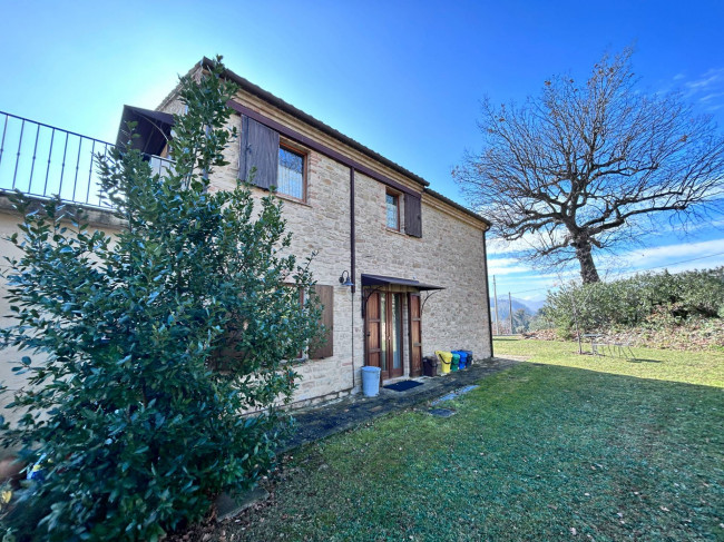 Casa singola in vendita a Monte Rinaldo