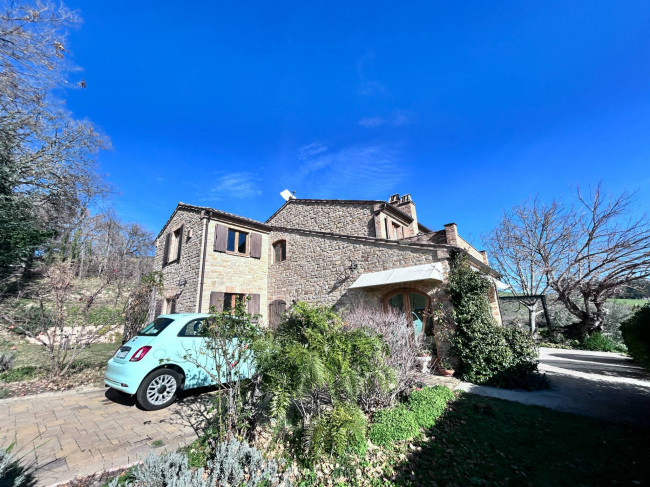 Casa singola in vendita a Monte Rinaldo