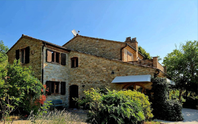 Casa singola in vendita a Monte Rinaldo