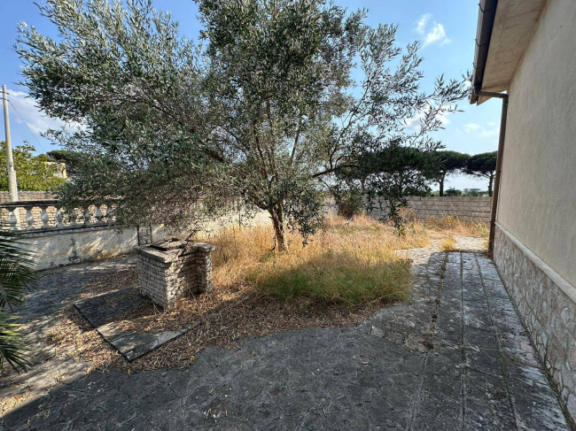 Villa in vendita a Nettuno