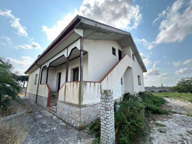 Villa in vendita a Nettuno