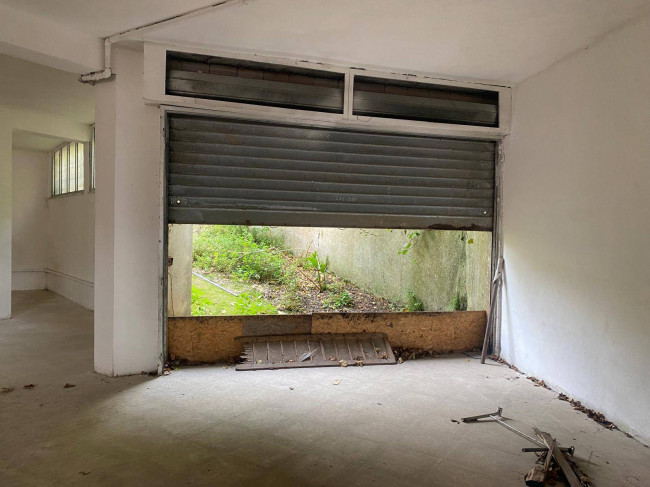 Box o garage in vendita a Nettuno