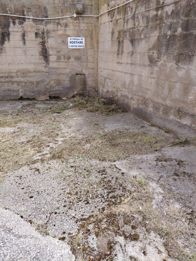 Box o garage in vendita a Nettuno