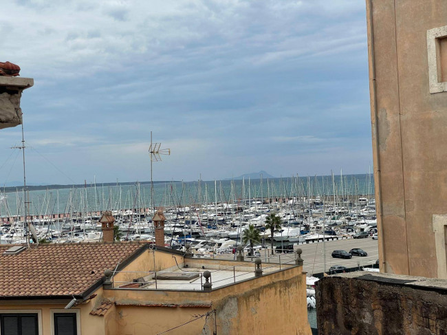 Cielo-Terra in vendita a Nettuno