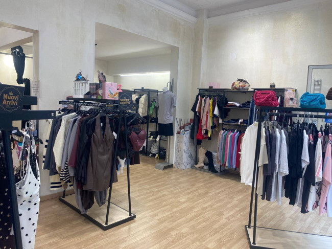 Locale commerciale in affitto a Nettuno