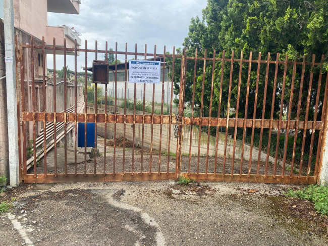 Box o garage in vendita a Nettuno