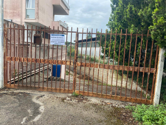 Box o garage in vendita a Nettuno