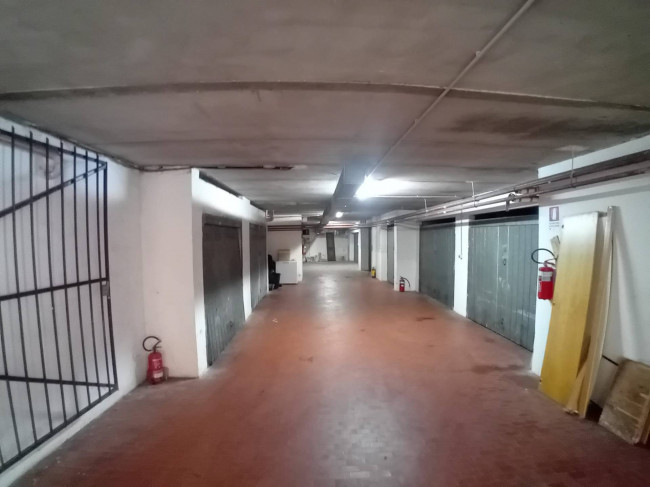 Box o garage in vendita a Nettuno