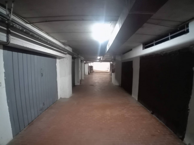 Box o garage in vendita a Nettuno