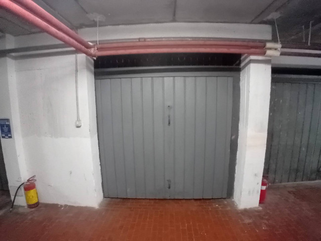 Box o garage in vendita a Nettuno