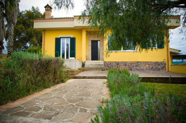 Villa in vendita a Nettuno