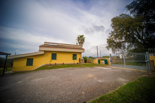 Villa in vendita a Nettuno