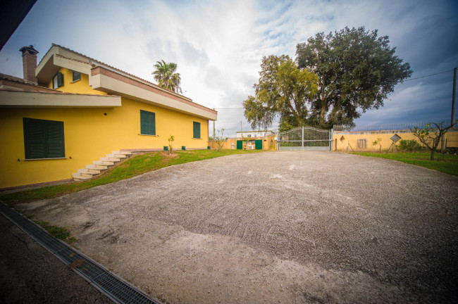 Villa in vendita a Nettuno