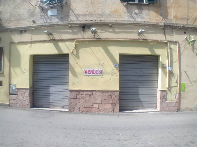 Locale commerciale in vendita a Nettuno