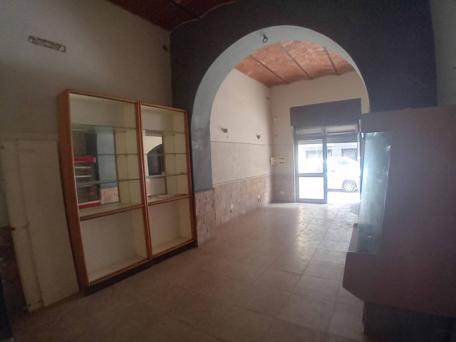 Locale commerciale in vendita a Nettuno
