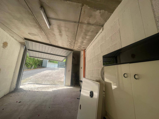 Box o garage in vendita a Anzio