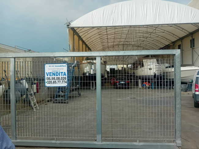 Capannone in vendita a Nettuno