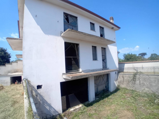 Villette a schiera in vendita a Nettuno