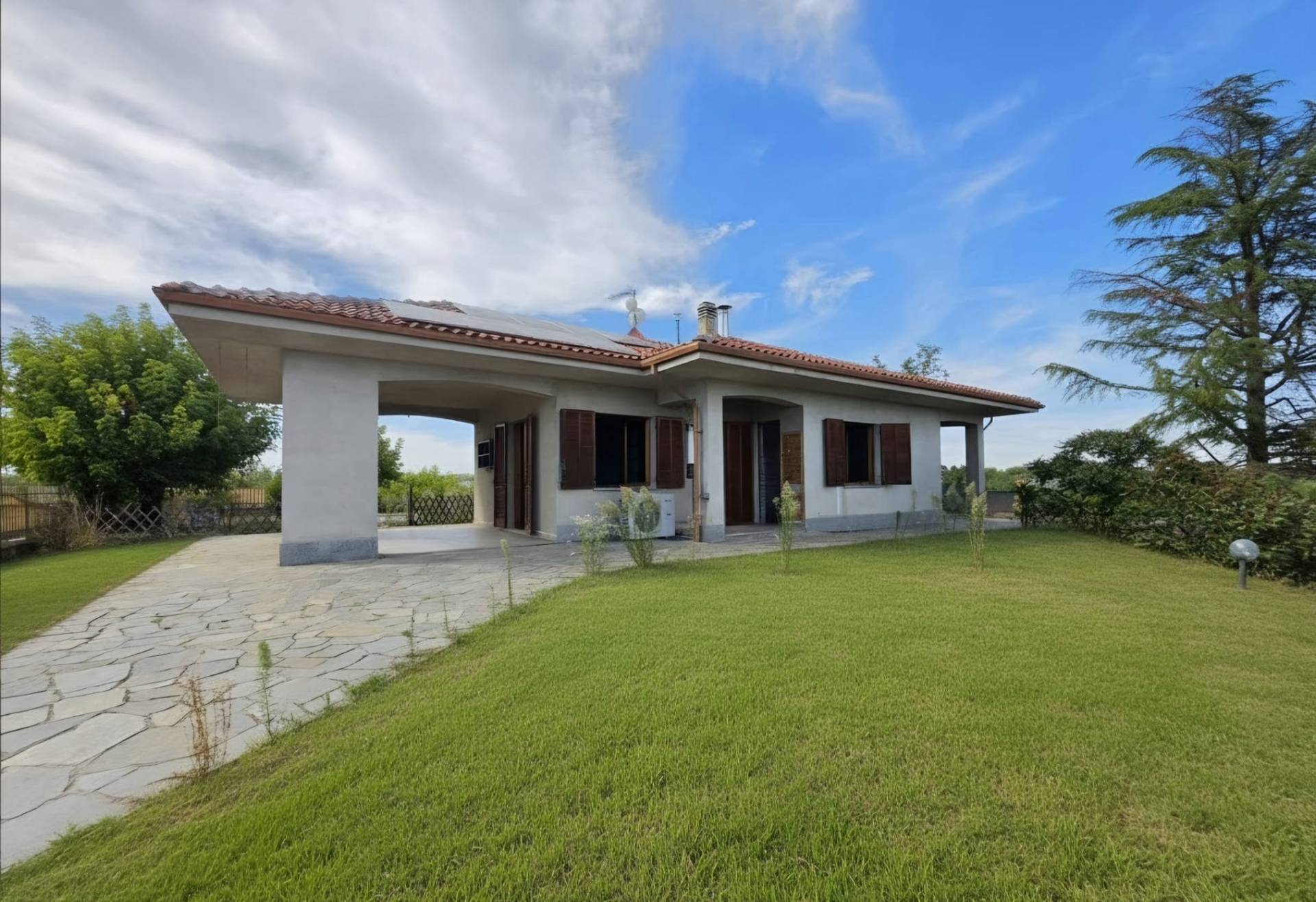 Villa in vendita a Portacomaro