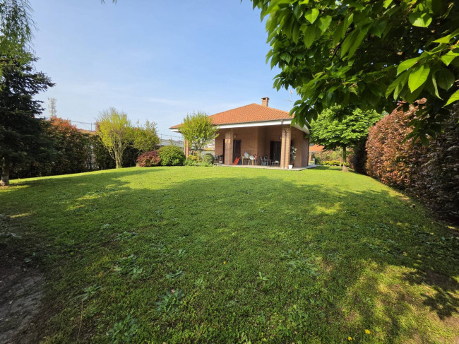 Villa in vendita a Asti