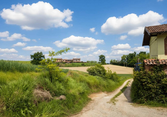Rustico in vendita a San Damiano d'Asti