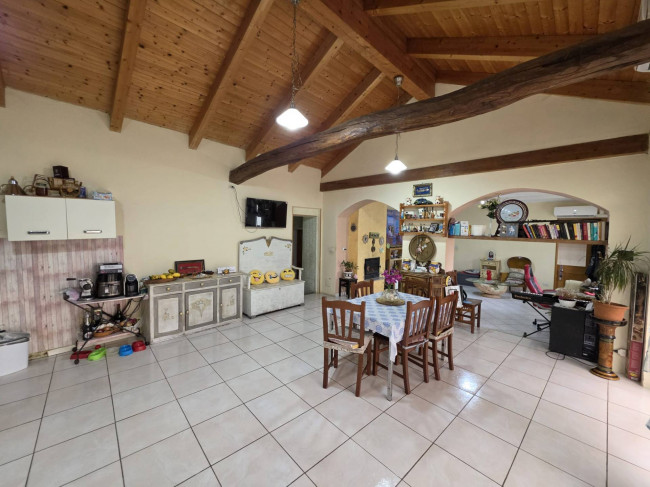 Rustico in vendita a San Damiano d'Asti