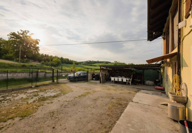 Rustico in vendita a San Damiano d'Asti