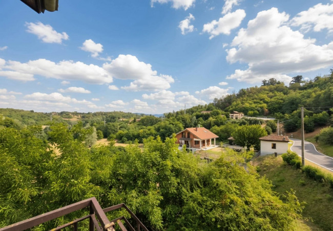 Villa in vendita a Mongardino