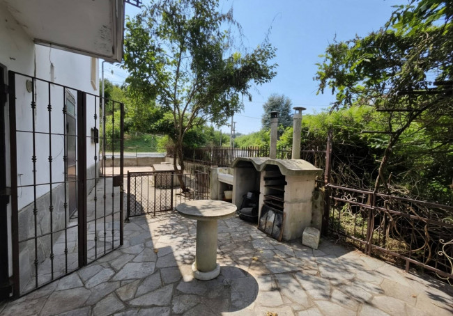 Villa in vendita a Mongardino