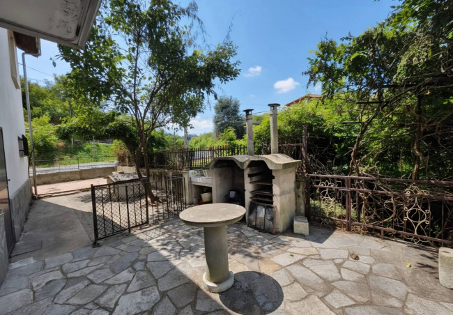 Villa in vendita a Mongardino