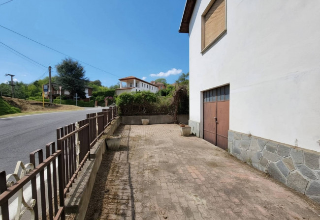 Villa in vendita a Mongardino